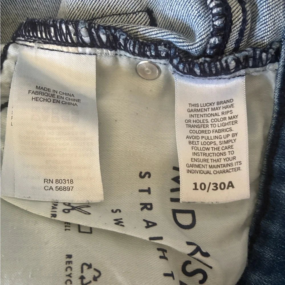 Lucky Brand High-Rise Back-Pocket Jeans in Faded Blue Wash Size 10